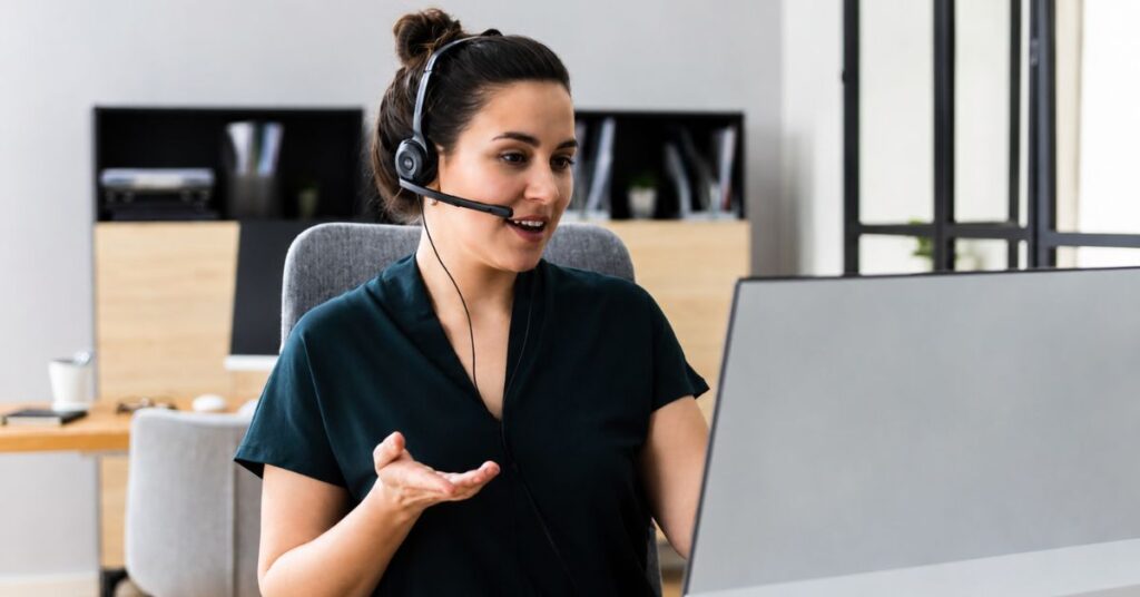 Trabajo en call center bilingüe: vacantes con sueldo competitivo